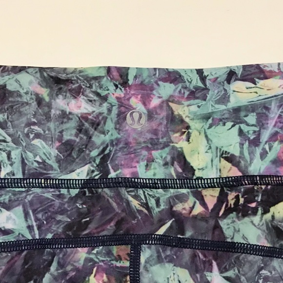 Lululemon Run Top Speed Crop size 4 Iridescent - Picture 6 of 6